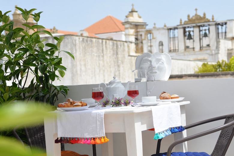 Salapolis Luxury Apartments