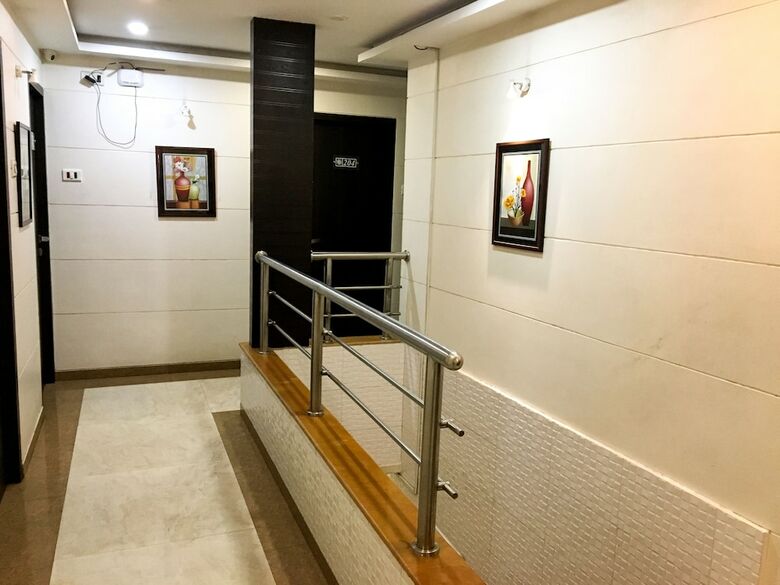 Hotel Bkc Palace