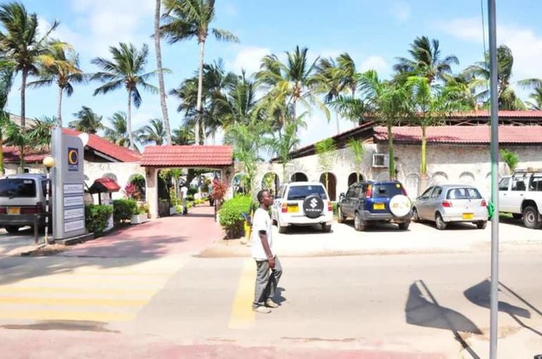 Apartamento Jangwani Sea Breeze Resort