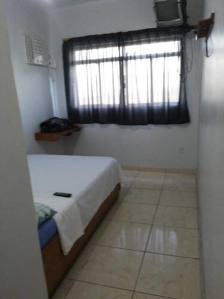 Santa Cruz Hotel