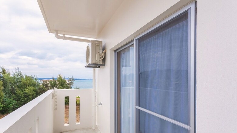 Kariyushi Condominium Resort Kin Yaka Seaside