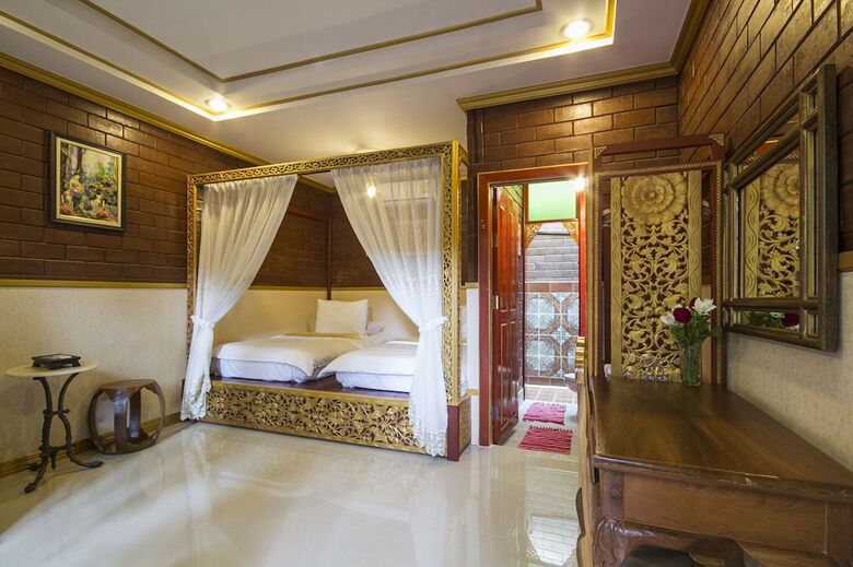 Hotel Irawadee Resort