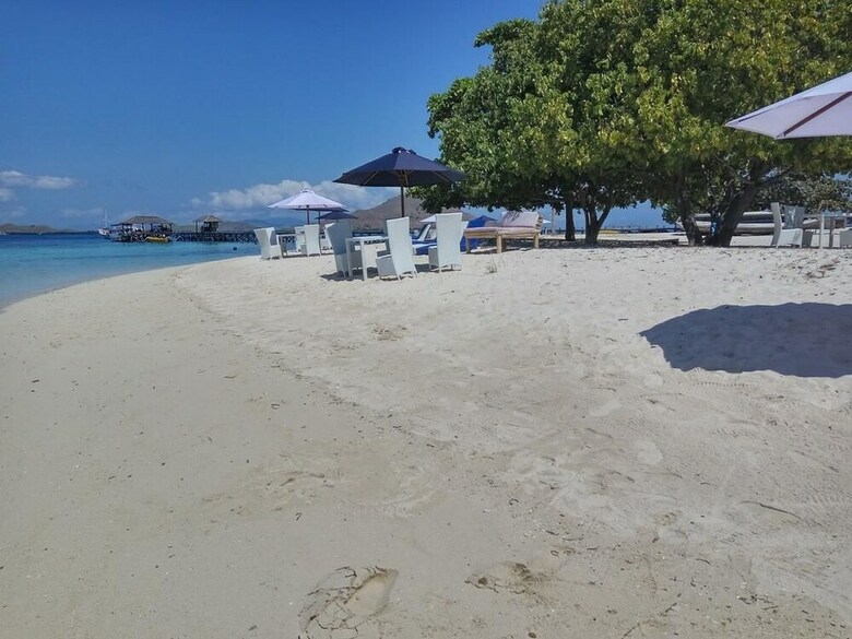 Hostal Kanawa Beach Resort