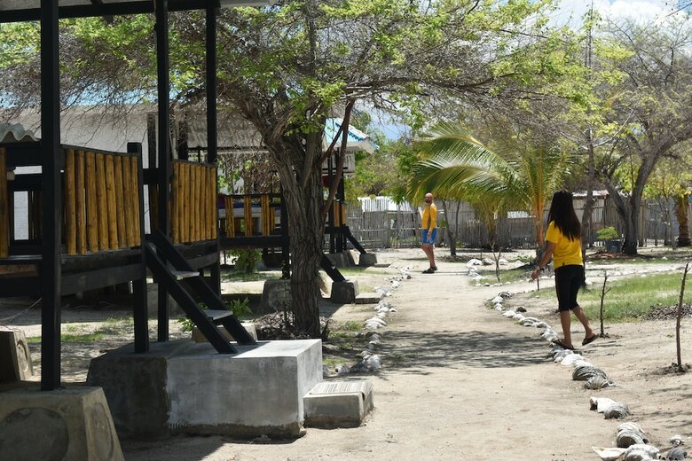 Hostal Kanawa Beach Resort