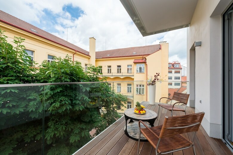 Empirent Aquarius Apartments