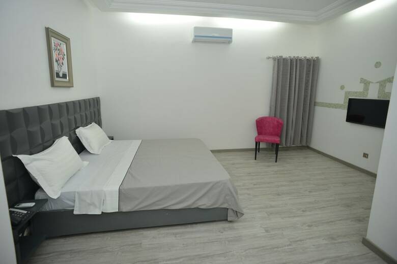 Jess Hotel Kpalim�