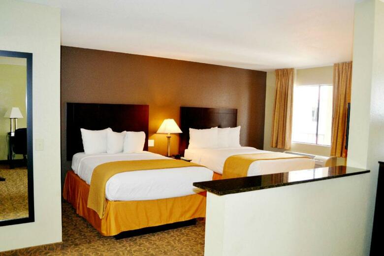 Hotel Quality Inn & Suites By The Parks
