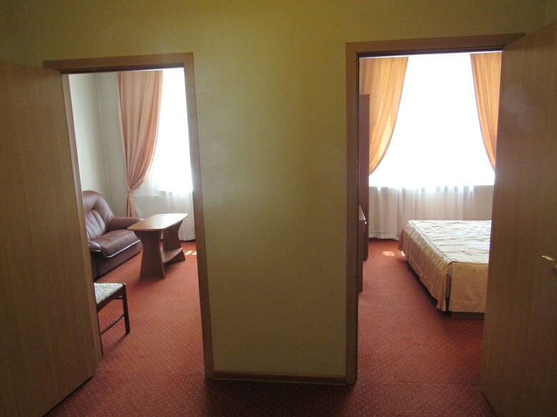 Mon Hotel