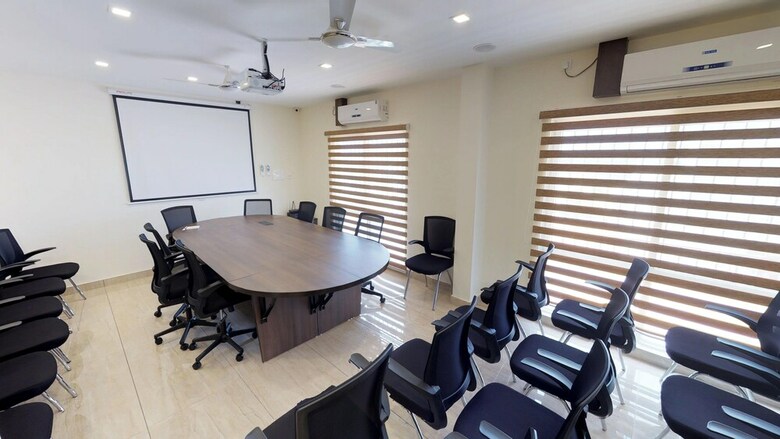Breeze Suites Transit Hotel