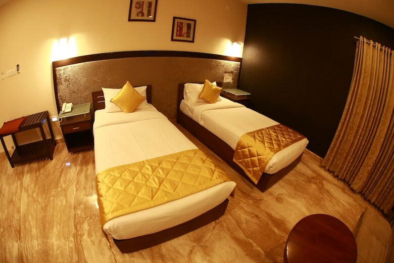 Breeze Suites Transit Hotel