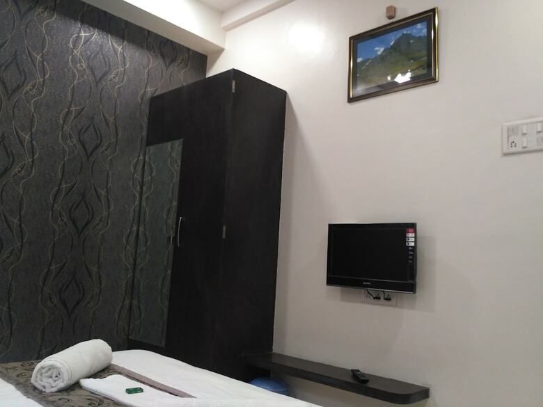 Hotel Everest Inn