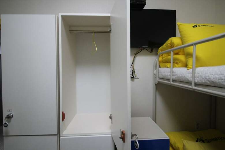 Hotel 24 Guesthouse Nampo Station