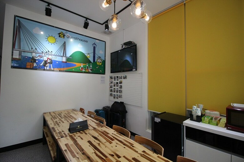 Hotel 24 Guesthouse Nampo Station