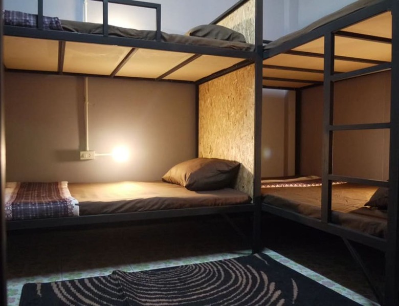 Hostal Asleep Hostel