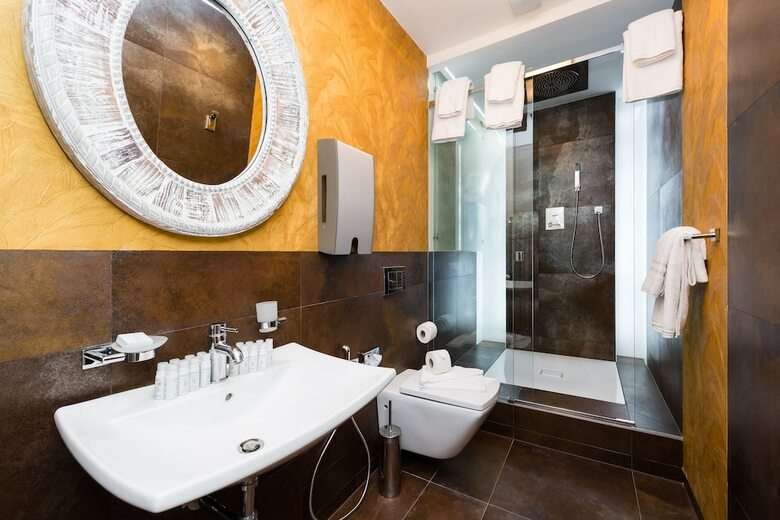 Empirent Grand Central Apartments