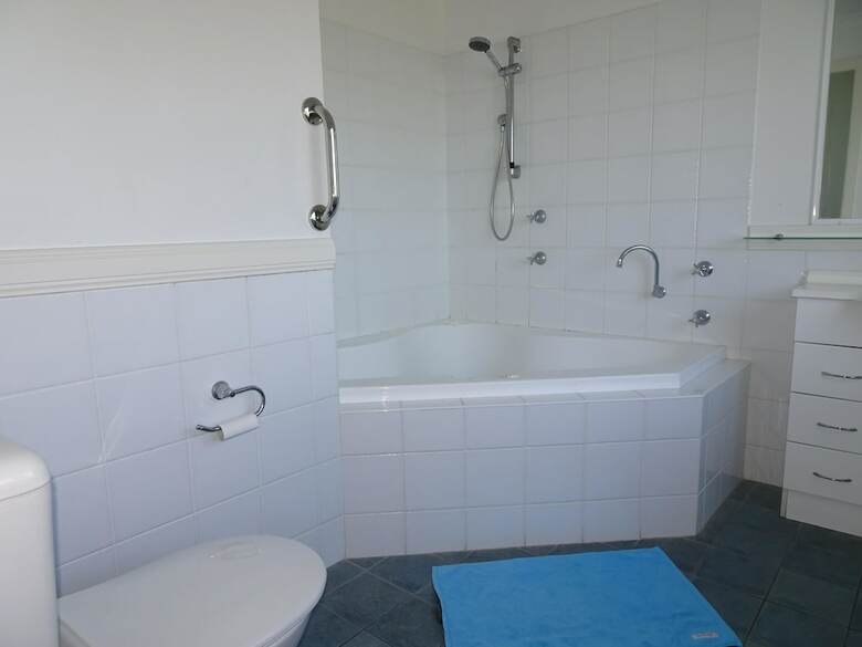 Sea Views At Aqualuna - 3 Bed Apartment