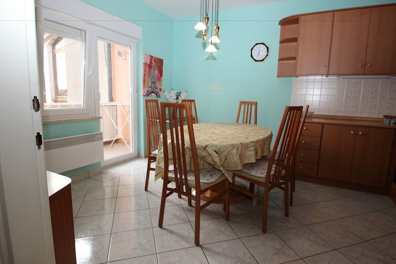 Hotel Guesthouse Emina