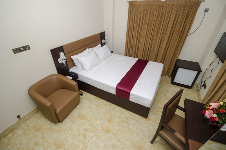 Pacific Lake View Hotel