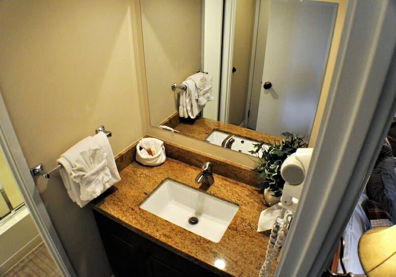 Ten Mile Island 2 Bed Plus Den