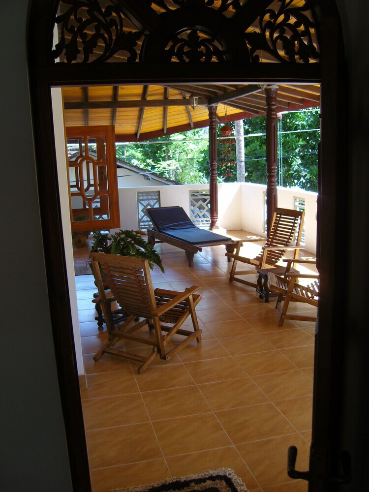 Hotel Sankarest Villa