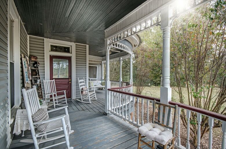 Clyde And Marie's Bed & Breakfast