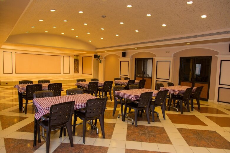 Fabhotel Kinnera Comforts Daba Garden