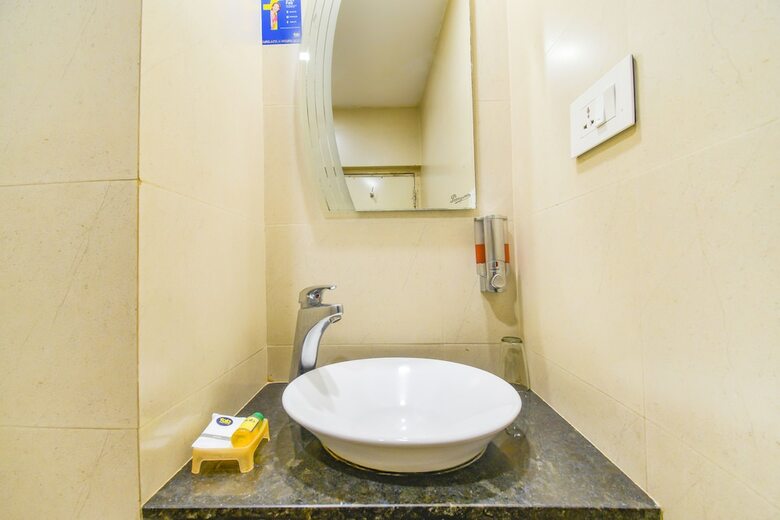 Fabhotel Kinnera Comforts Daba Garden