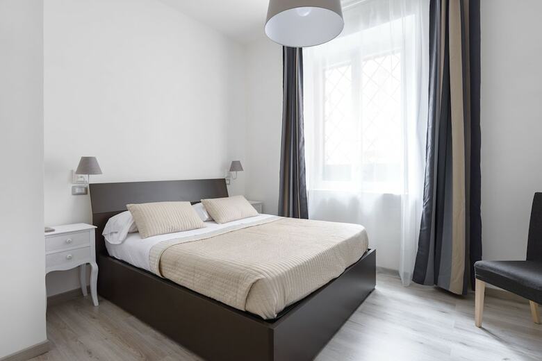 Hotel Angolo Di Roma
