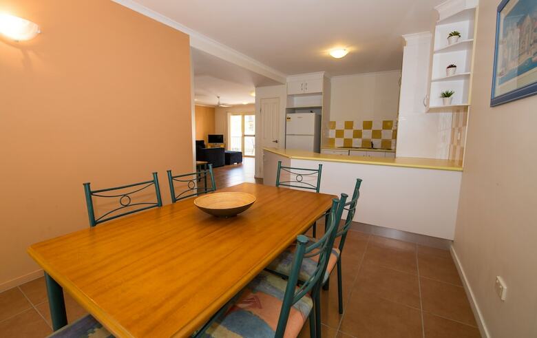 Apartamentos Beach Court