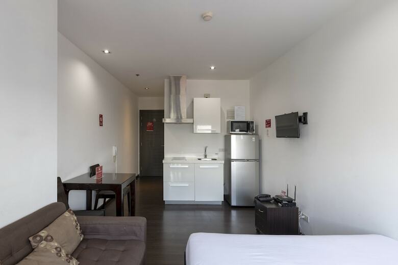Hotel Zen Home Knightsbridge Residences Makati