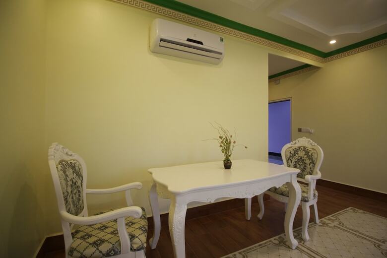 Takhmao Good Health Hotel