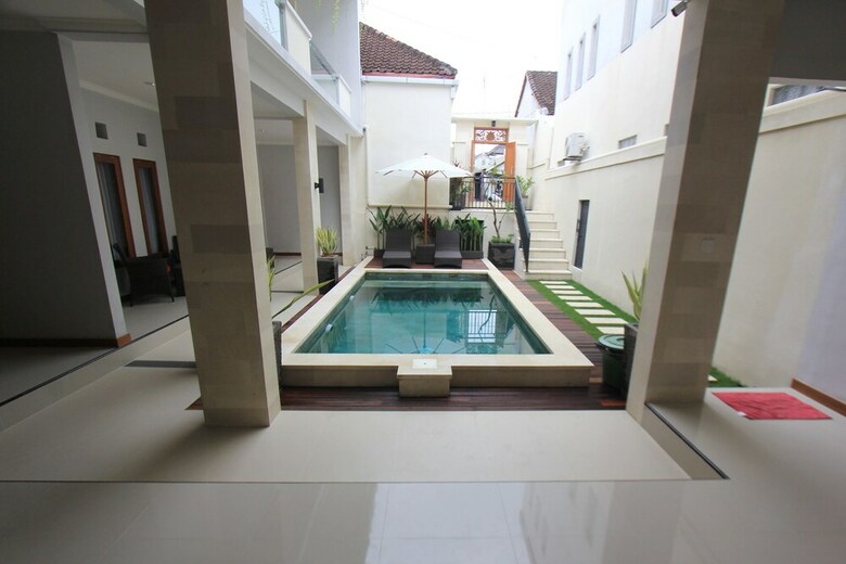 Hotel Tom Guest House