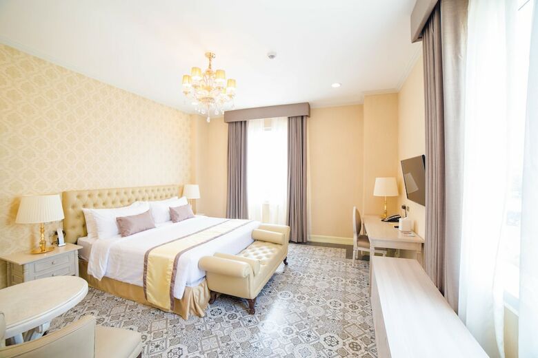 Rizal Park Hotel
