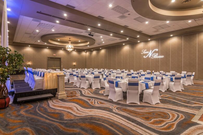 Delta Hotels By Marriott Fargo