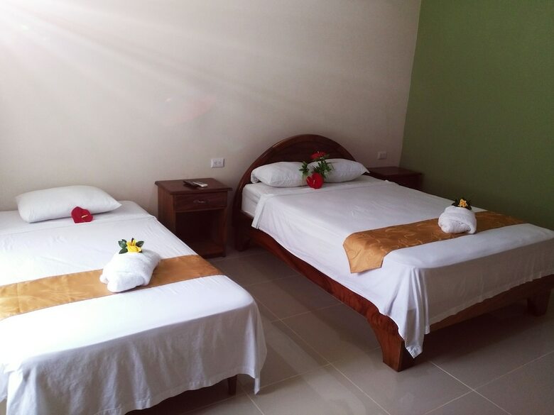 Hostal Manuel Antonio Hostel Resort