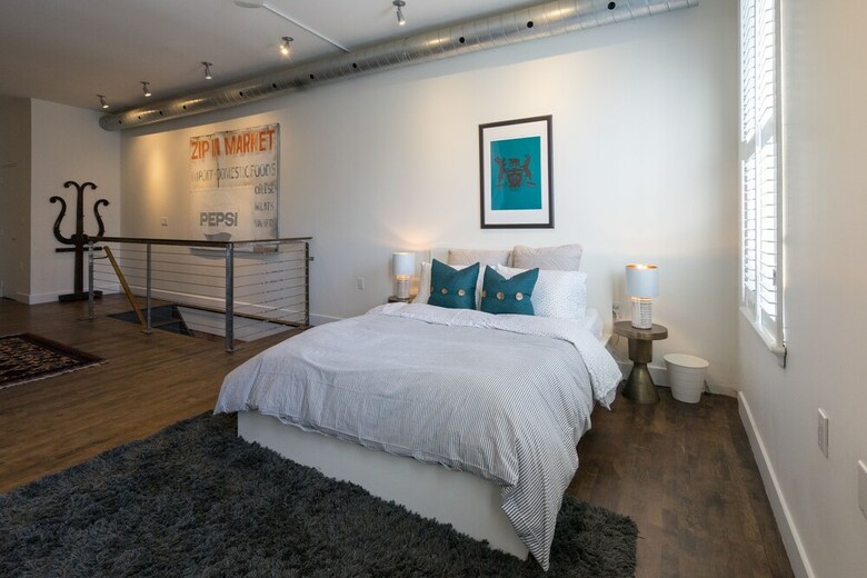 Applewood Suites - The Ossington Loft