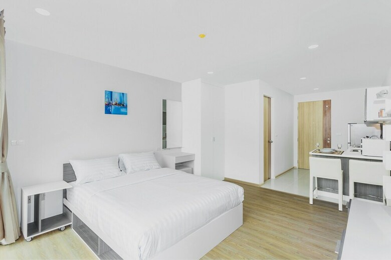Condo In Kata In Ozone - Unit A205