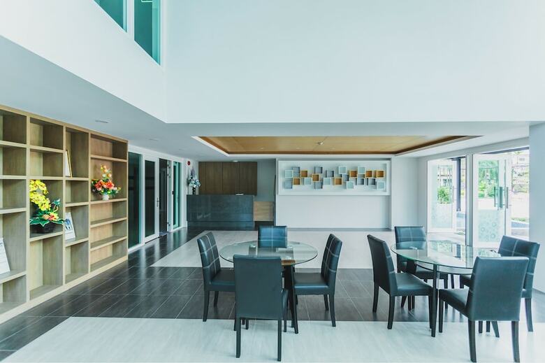 Condo In Kata In Ozone - Unit A606