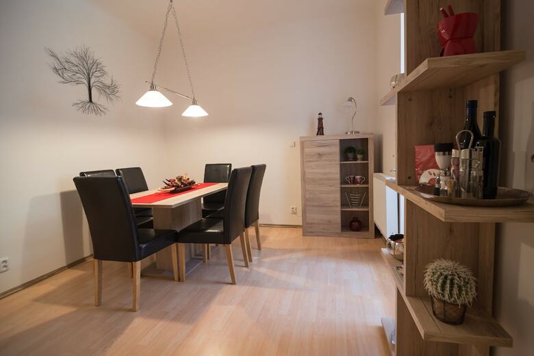 Apartamentos 2 Bedroom Home Close To Prague Castle