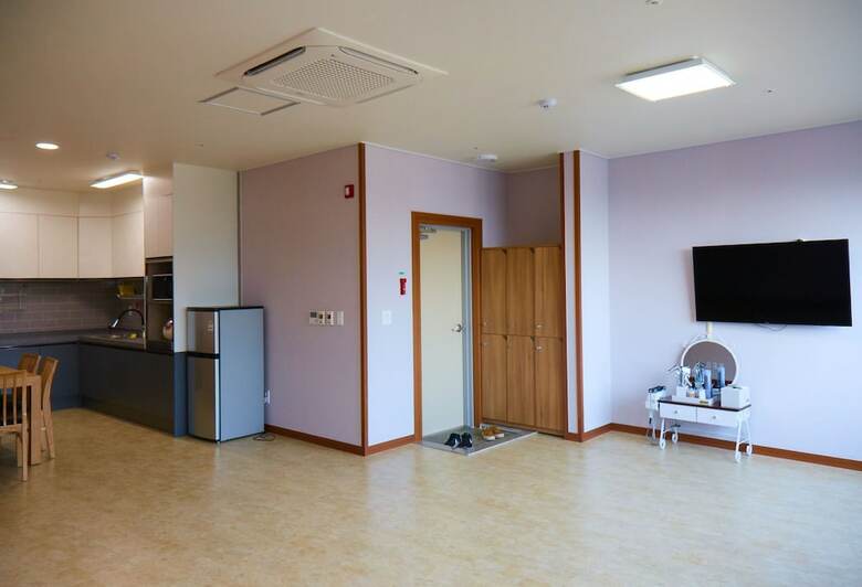 Hotel Ara & Maru Hostel