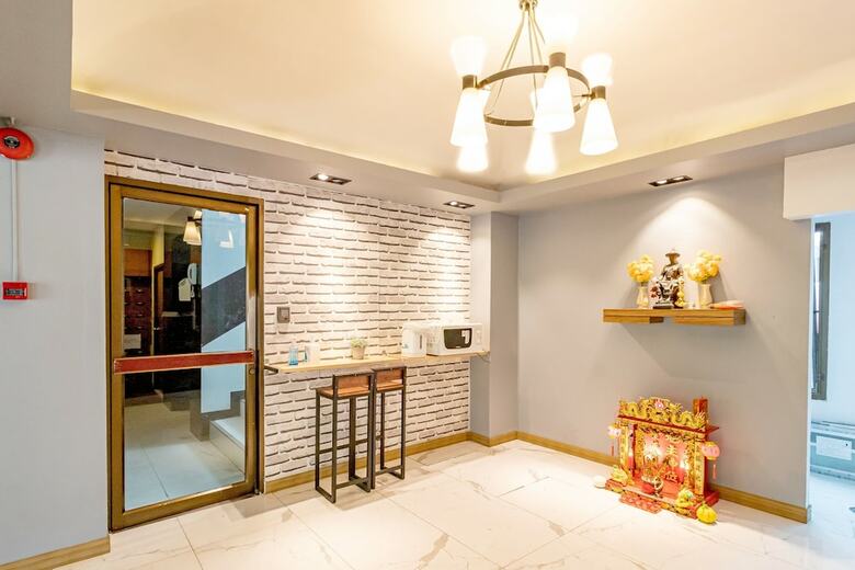 Hotel Living Naraa Place
