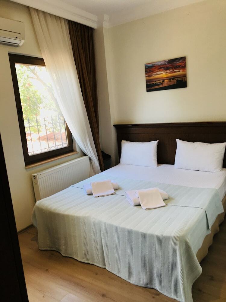 Nesos Hotel