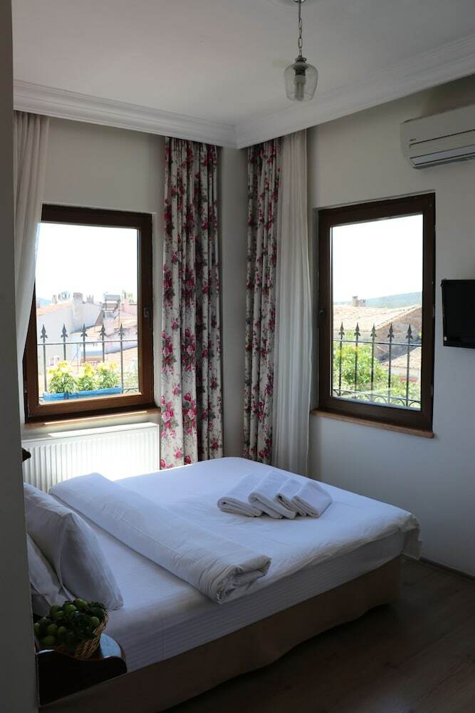 Nesos Hotel