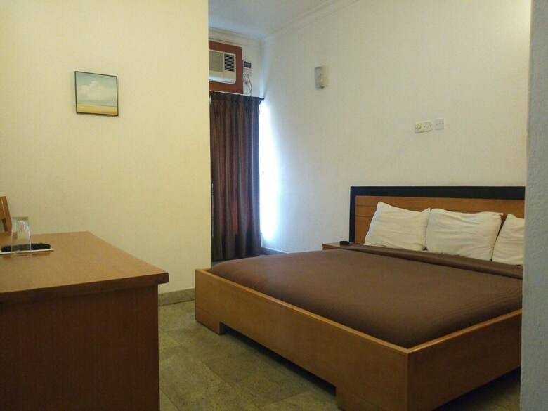 Karma Hotel