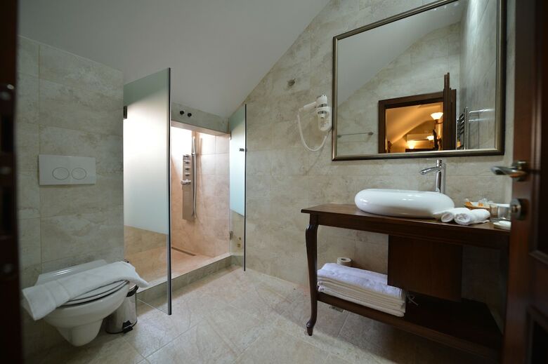 Noblesse Boutique Hotel