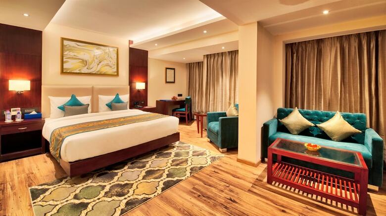 Hotel Golden Tulip Essential Jaipur