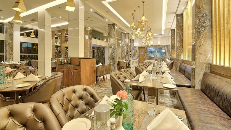 Hotel Golden Tulip Essential Jaipur
