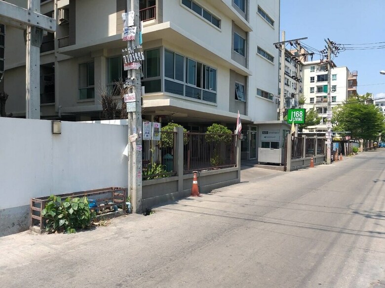 Hotel J 168 Living