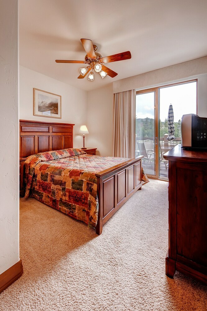 North Breckenridge - Golf Course By Crmr