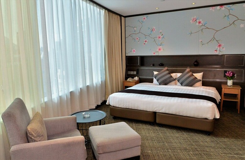 South Pacific Hotel